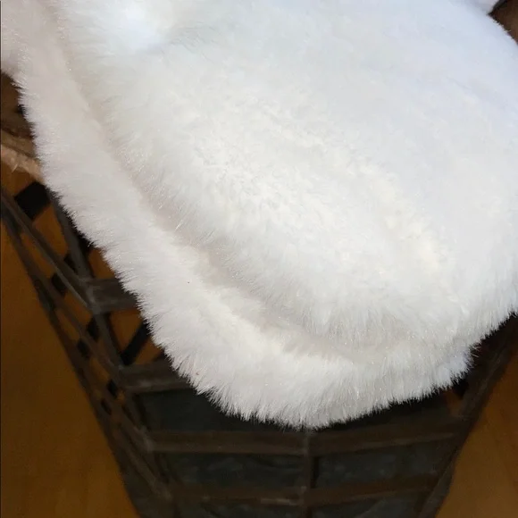 ❄️Martha Stewart Set of 2 Plush White Holiday Stockings ❄️NWT - Picture 11 of 11